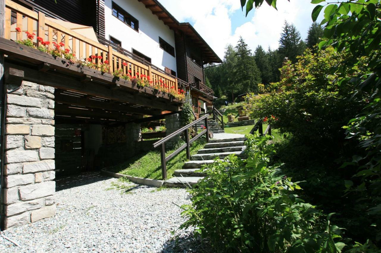 Albergo Villa Anna Maria Champoluc Exterior foto
